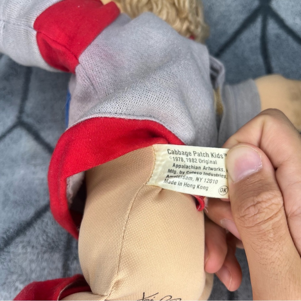 Vintage 1983 Cabbage Patch Kids HM3 Tan Wheat Hair Blue Eye Boy Doll Tracksuit F - Picture 8 of 8
